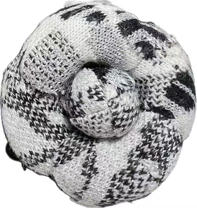 23K Black and White Mélange Classic Style